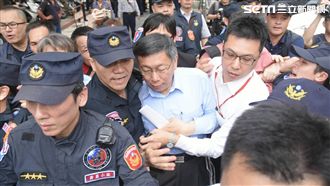 出席前瞻公聽會　柯P遭推擠拉傷