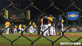 鄭凱文 史耐德遭驅逐出場（圖／記者陳怡汝攝）