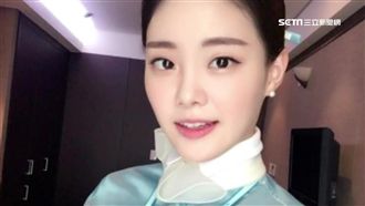 最美空姐改當直播主　月收入飆10倍