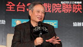 導演李安、演員喬歐文、演員李淳出席「比利．林恩的中場戰事」台北記者會。（記者邱榮吉/攝影）