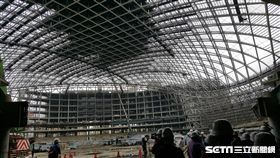 市議員會勘大巨蛋除鏽工程　厲耿桂芳研究室提供