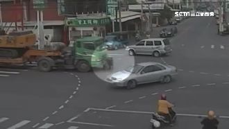 8旬婦遭聯結車輾斃　前日同地掉東西