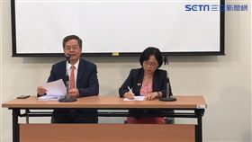 司法國是會議第五組召集人梁永煌、中正大學法律系教授盧映潔。潘千詩攝影