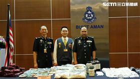 刑事局國際科與馬來西亞肅毒局共同偵破跨境運毒集團，起獲大批毒品及製毒工具（翻攝畫面）