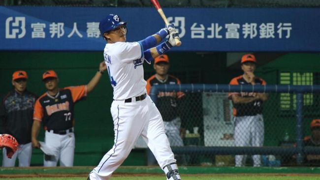 陳凱倫猛打賞　悍將險勝獅奪二連勝