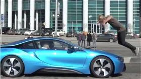 特技,跑車,前空翻,俄羅斯,Oleg Sherstyachenko,超跑　圖／翻攝自YouTube