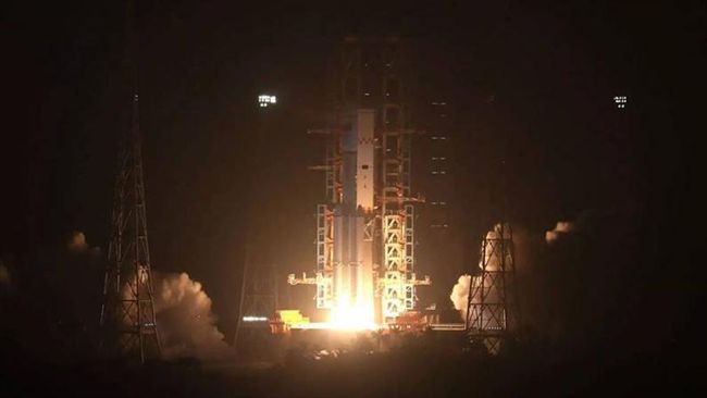 陸無人貨運太空船　天舟一號發射成功