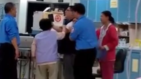 醫護被長官逼道歉　以客為尊走火入魔