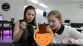 泡麵　俄羅斯正妹　試吃
https://www.youtube.com/watch?v=YZl57FOqIXU