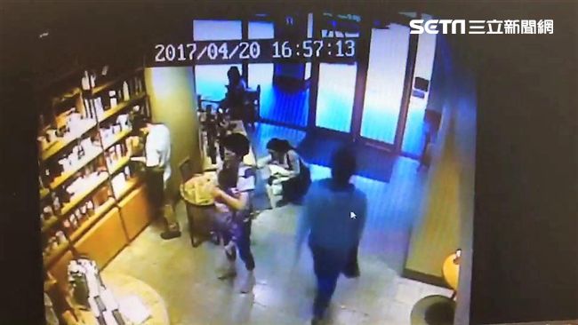 男潛星巴克偷包包　盜刷7萬元買手機