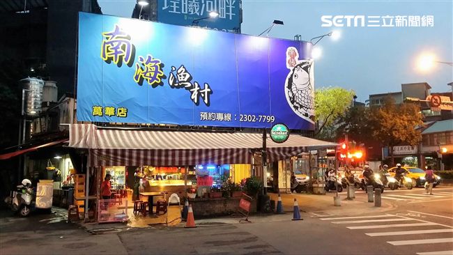 單靠魚線與魚鉤　賊成功釣起餐廳龍蝦