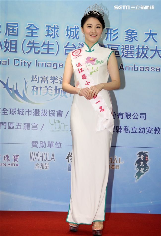 2017全球形象大使暨全球城市小姐（先生）選拔大賽正式開跑，全球城市小姐總冠軍俄羅斯小姐Svetlana Khokhlova來台做慈善公益交流。（記者邱榮吉/攝影）