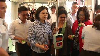 高市長初選爭出線　小英旁卡位搶曝光