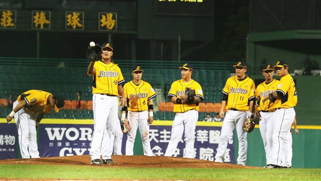 邱品睿韌帶傷休8周　中信升上彭識穎
