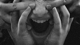 尖叫　性侵
https://www.flickr.com/photos/czmj/4546270774/in/photolist-7VJPUS-jQU4G-9qWUWB-5LaRw-79TriN-i6VHU-7H3FpF-9LwFSF-km27-5xMpzU-99jGa3-6r8FqT-bJBVCc-g6Wttd-7UmBno-9LvpXg-5T7qmS-EYroqW-7Est9V-5xH19V-