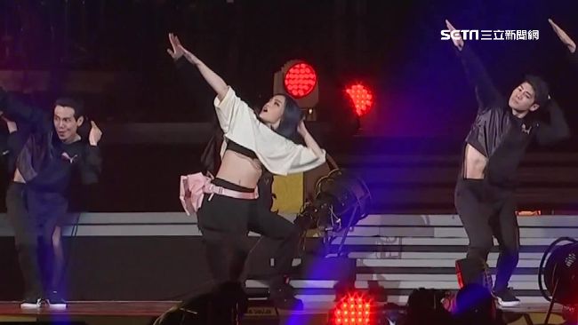 徐佳瑩二度攻蛋 熱舞過猛大秀&quot;內在美&quot;