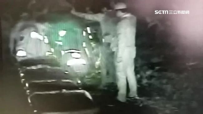 賞螢遭枯樹壓傷！2歲男童顱內出血