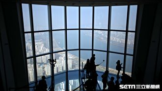 直擊首爾最高大樓　登透明地板練膽量