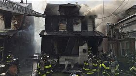 美國，紐約皇后區，火災（圖／翻攝自推特）