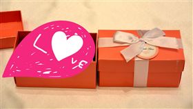 洪慈庸、卓冠廷結婚小禮（圖／中央社）