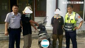 滿頭白髮的胡翁騎車未戴安全帽遭警攔查，意外發現他不但被通緝還酒駕甚至騎乘贓車，警方訊後將他移送法辦（翻攝畫面）