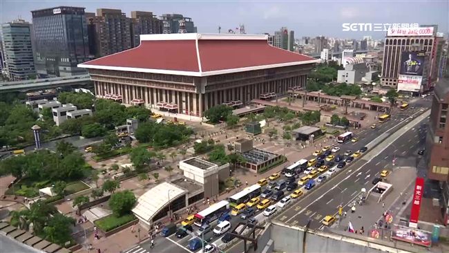 北車驚見女童全裸…母：尊重小孩選擇