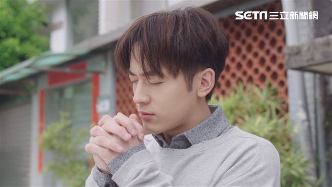 戲中小郭富城衛爸上身　戲外爆父愛