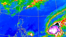 衛星雲圖
http://www.metapp.org.tw/index.php/bossweathernews/652-2017-04-25-21-48-28