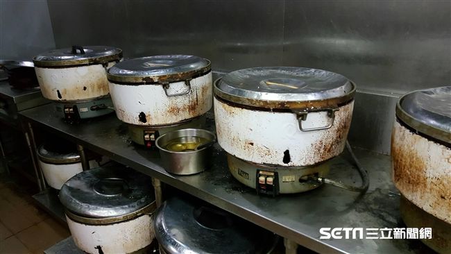 台鐵便當衛生GG？衛生局：飯鍋有垢