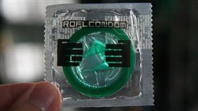 保險套▲圖／攝影者Steven Isaacson, flickr CC License
(https://www.flickr.com/photos/spi/2450484067/)