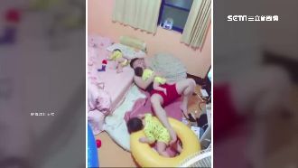 手腳好忙！奶爸安撫三胞胎入睡好溫馨