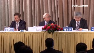 張忠謀退休交棒？台積電霸氣8字駁回