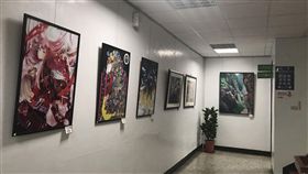 復興商工將30幅畢業生作品展示在永和分局，讓分局增添一絲藝術氣息。（圖／翻攝畫面）