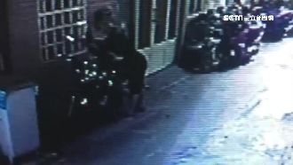 不滿小叔欠錢　大嫂南下倒汽油燒屋