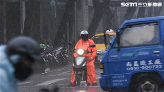 雨天騎車超怕打滑犁田　騎士該這樣做
