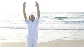 氣功，男，海邊，功夫，伸展，做操，健康（圖／CC0免費圖庫）