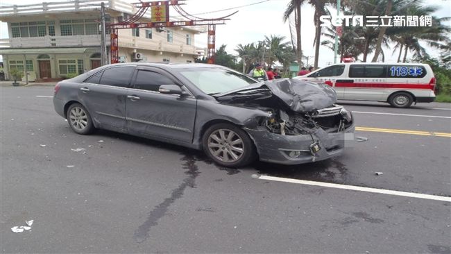蘇花兩車對撞車頭全毀　4乘客送醫