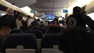 又是聯航！閃電狼赴巴西比賽被請下機