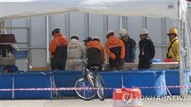 世越號，遺物，遺體，校服
圖／翻攝自韓網YONHAPNEWS