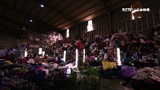 直擊舊衣回收站　竟有超多全新名牌衣