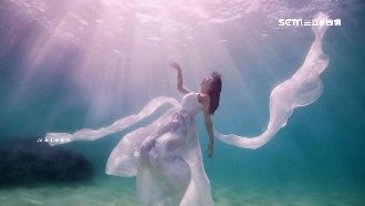 「海底婚紗」超夯　腳綁鉛塊潛藏危機