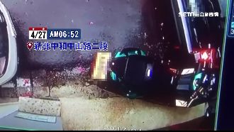 駕駛倒車撞重機　裝傻辯：以為是垃圾