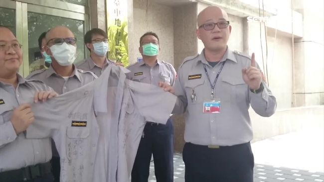 不滿刑訴新制　法警剃光頭連署抗議