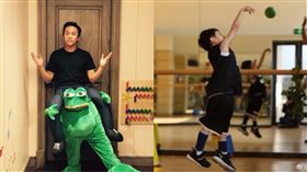 鄧超、等等。（合成圖／翻攝自鄧超、孫儷微博）