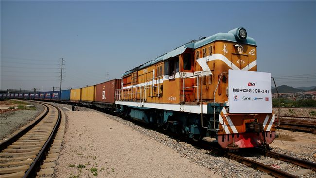 世界首列英陸貨運火車　耗20天抵陸