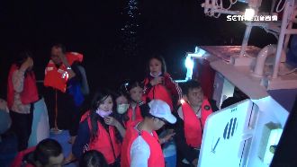 澎湖遊艇觸礁沉船　遊客跳海等救援