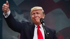 川普,就職百日／臉書