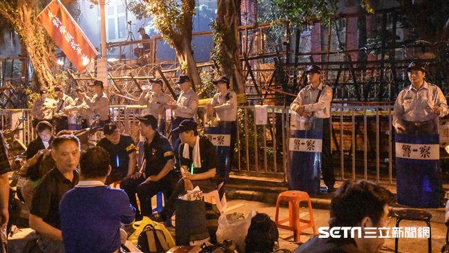 法案明日續審　反年改不上街改看直播