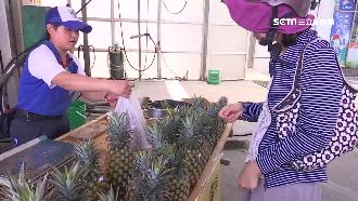 限水沒車洗　加油站工讀生改賣鳳梨