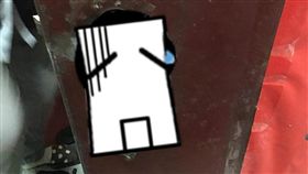 劉邦誠竄民宅開槍　這扇門救了他們　圖／翻攝自臉書爆料公社